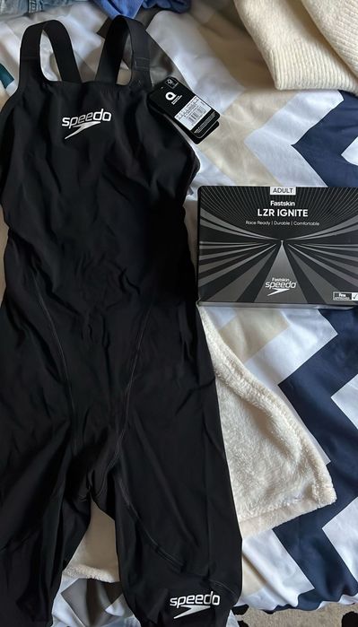 Fato natação speedo fastskin novo, tamanho 20. Nunca usado.