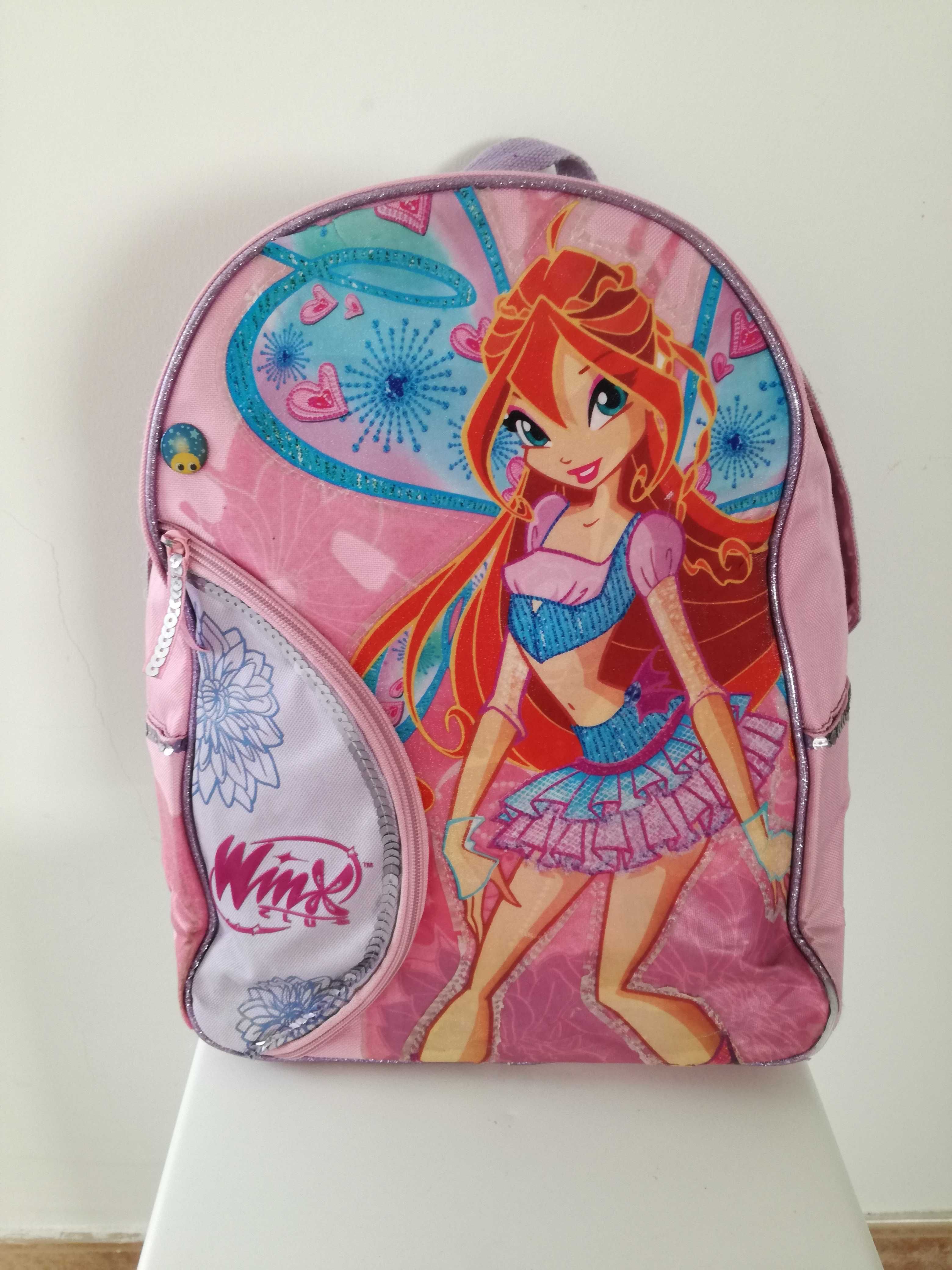 Mochila escolar da Winx impermeável