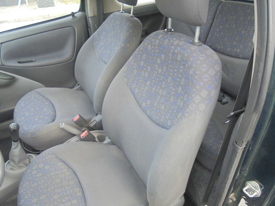 Toyota Yaris 1.0 benzyna półautomat kolor zielony metalik na części