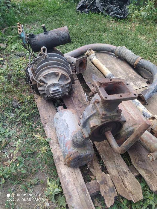 Вакуумний насос в зборі