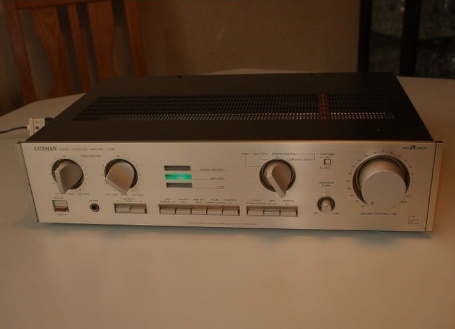 Підсилювач Luxman L-230