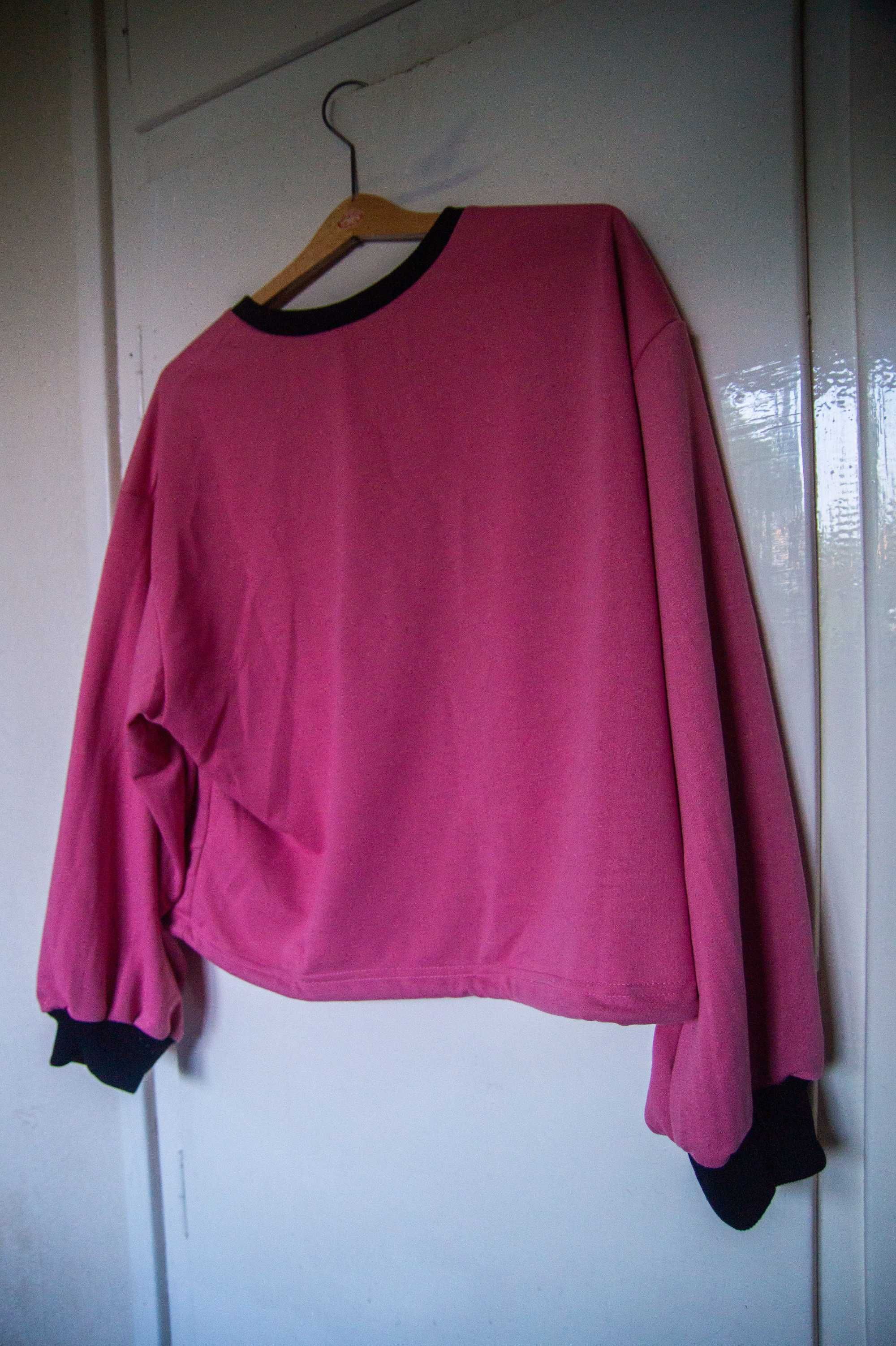 Nowy zestaw różowej bluzy z grafiką i spodni czarnych Shein XL
