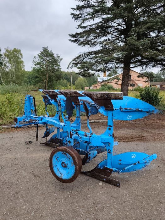 Плуг оборотний Lemken Opal 090 / 90 Лемкен опал на МТЗ
