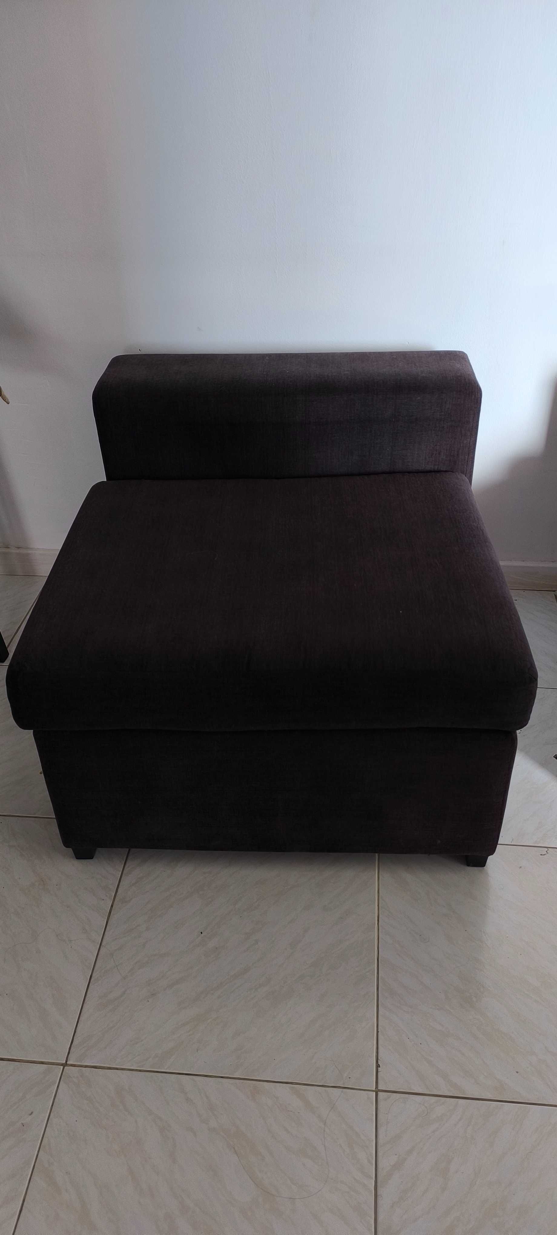 Sofá 3 Lugares + uma poltrona
