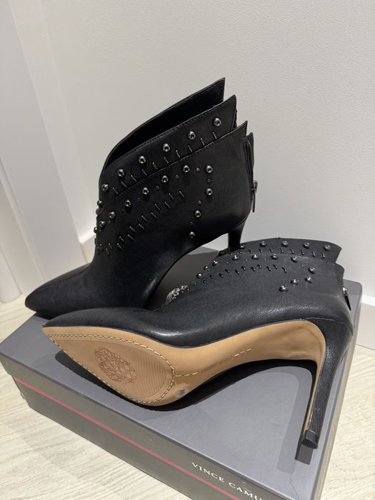Жіночі ботильйони Vince Camuto