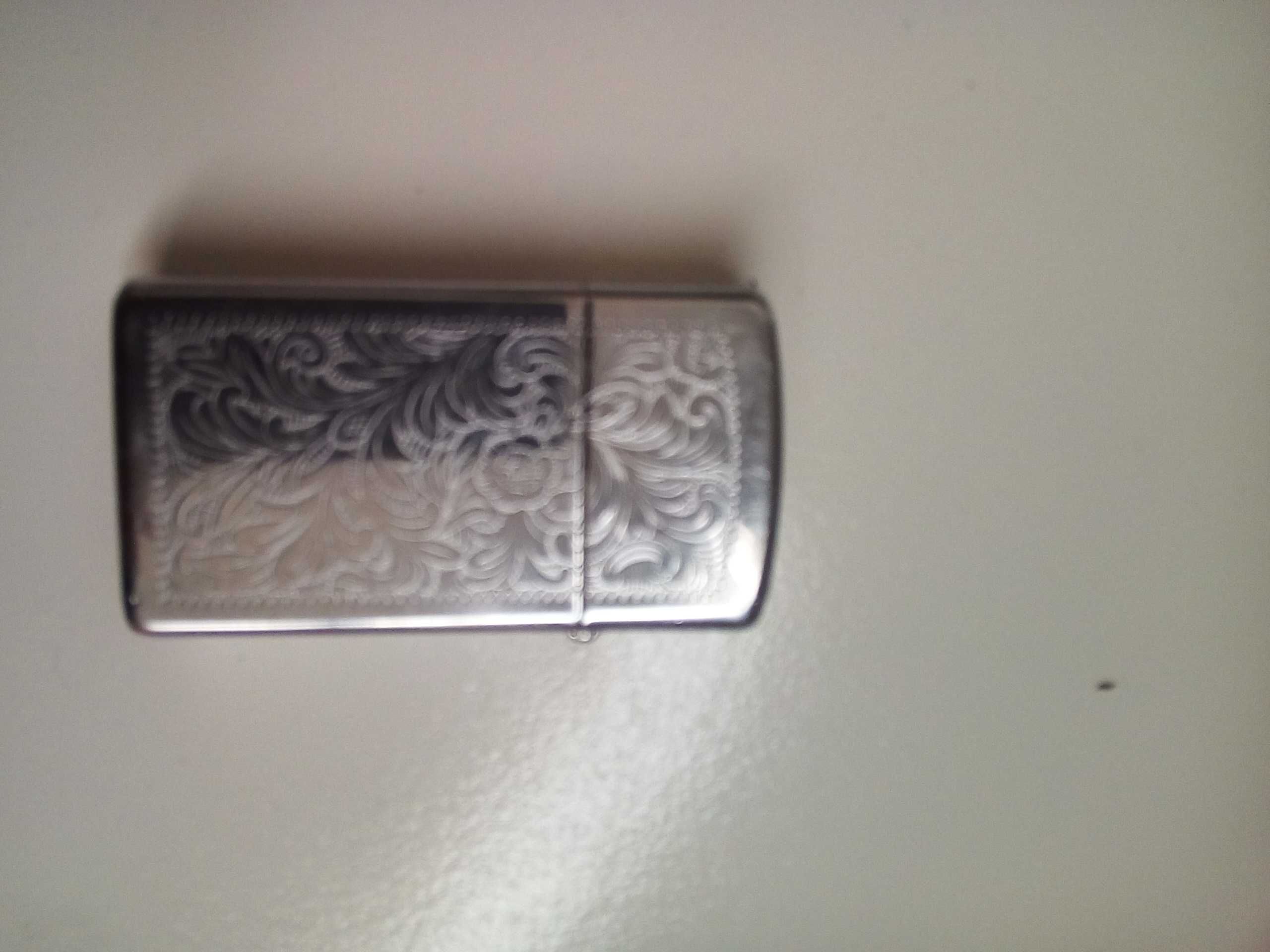 Isqueiro Zippo bem conservado pouco uso