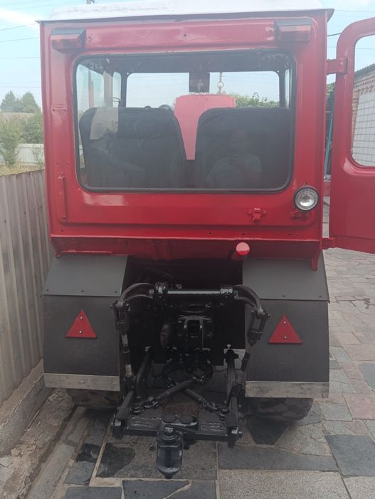 Продам саморобний трактор з двигуном Т-25,коробка газ53
міст газ51
За