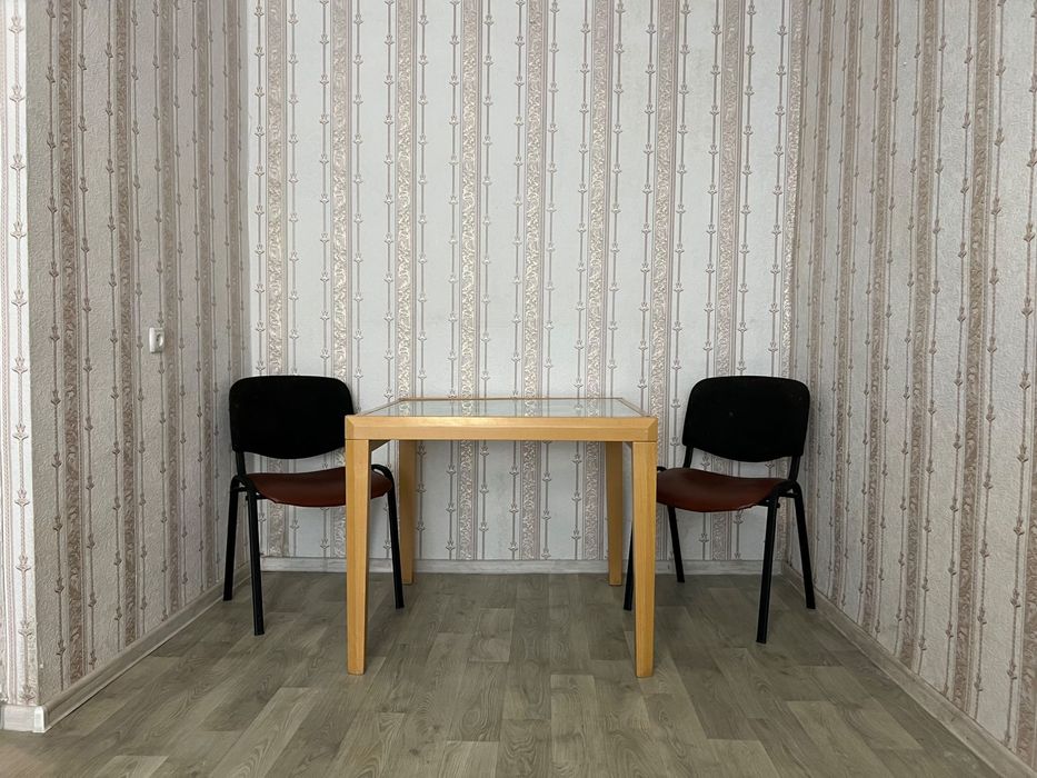 Снимите двухкомнатную квартиру на улице Сухомлинского, Слобожанское