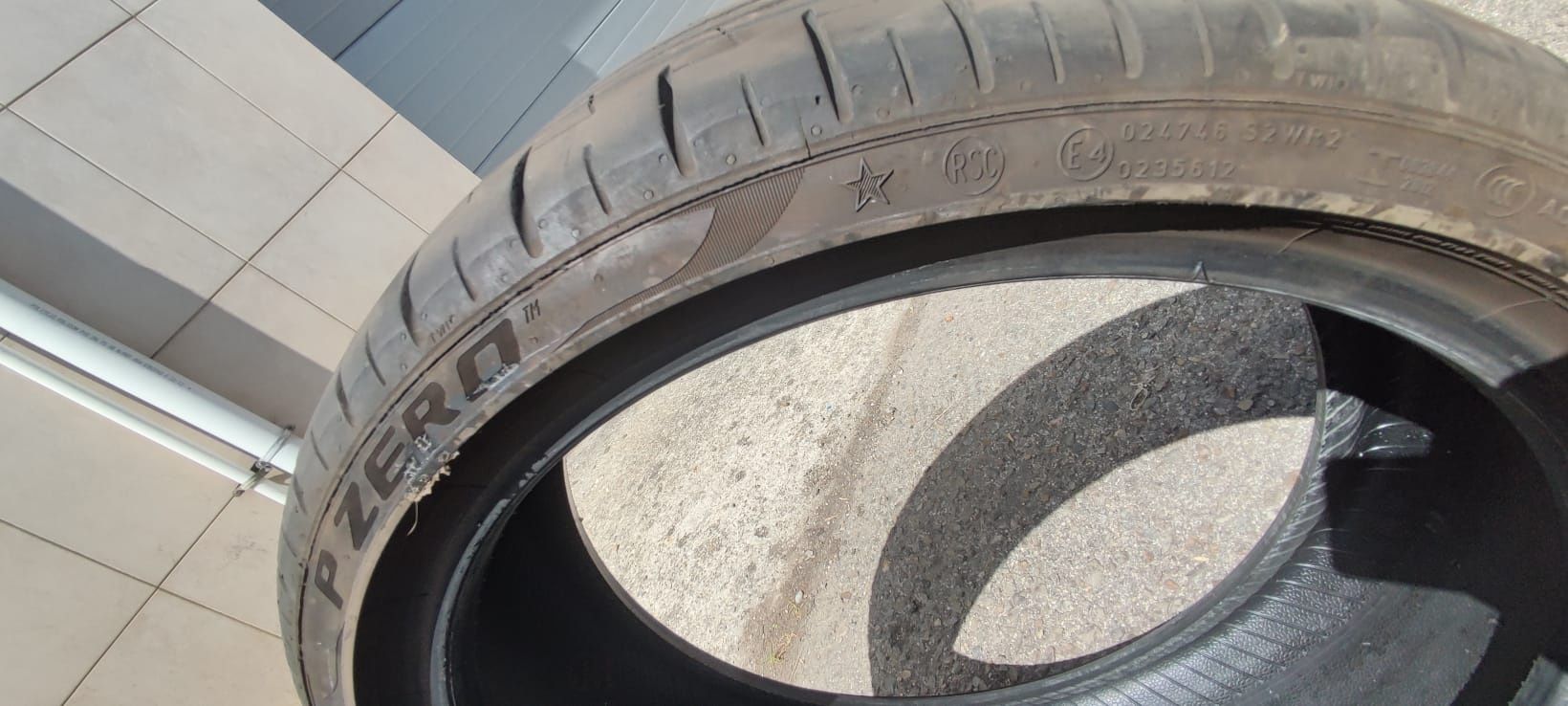 Pneus 205/40/R18 em Bom estado
