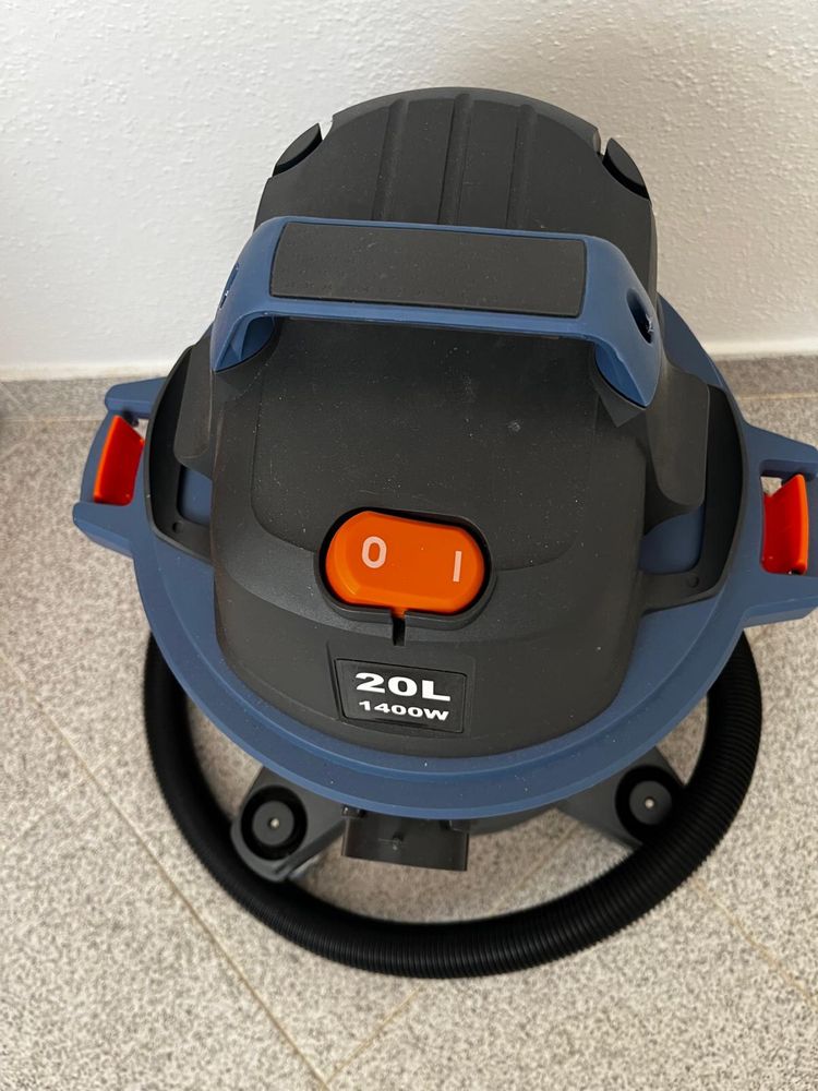 Aspirador Dextar Power 20 litros . 50 €