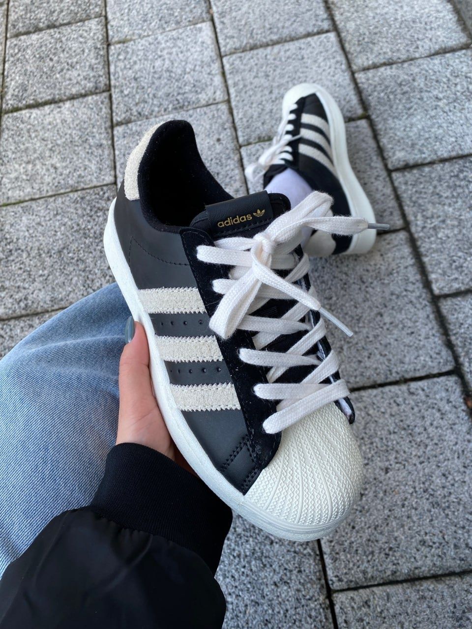 Жіночі кросівки Adidas Superstar Black/White 2.0