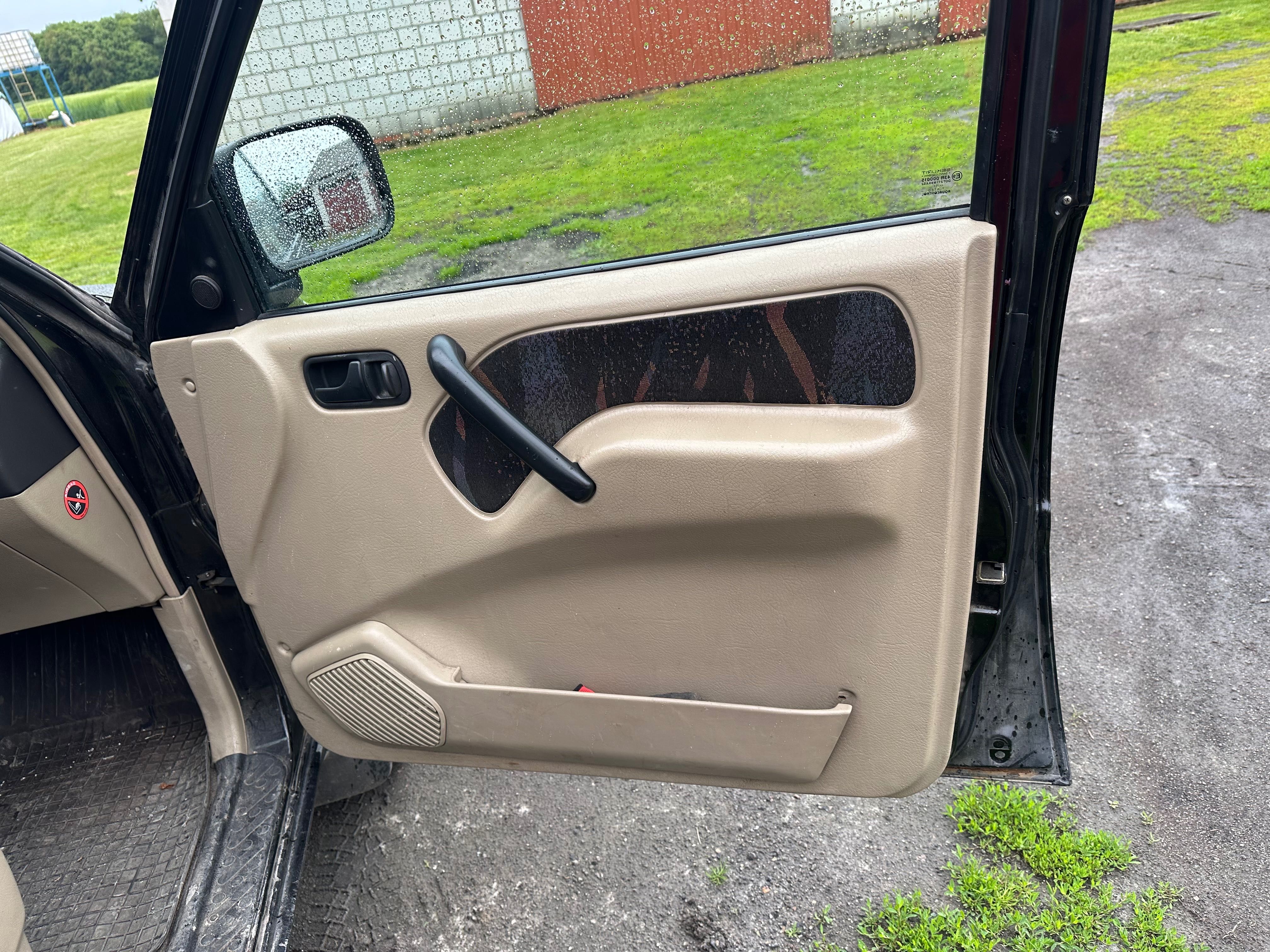 Nissan Terrano II 2,7TDI