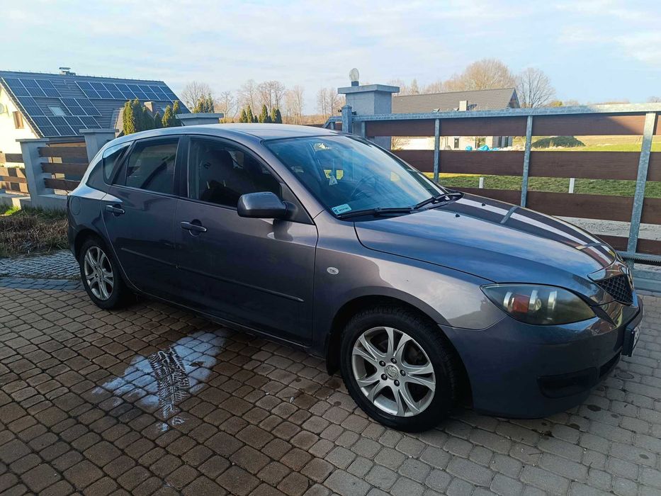 Mazda 3 w benzynie z 2008: sprawny samochód od prywatnego właściciela