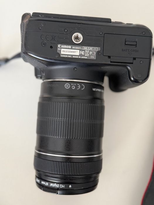 Aparat Canon EOS 650D kit korpus + obiektyw EF-S 18-135 IS STM