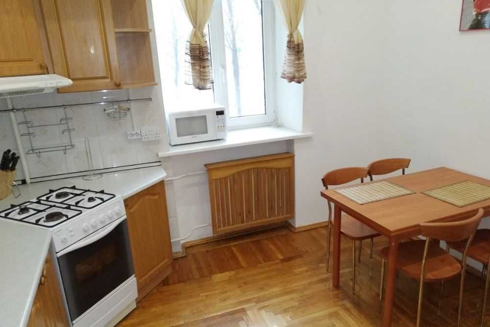 Продаж двокімнатної квартири на бульварі Лесі Українки, 9В