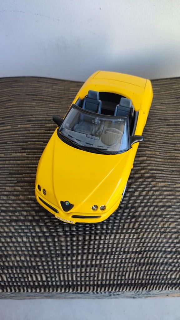 1:18 Alfa Romeo Spider ,,Maisto"