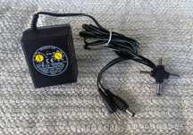 Transformador universal / 1.5v a 12v / várias voltagens e ponteiras