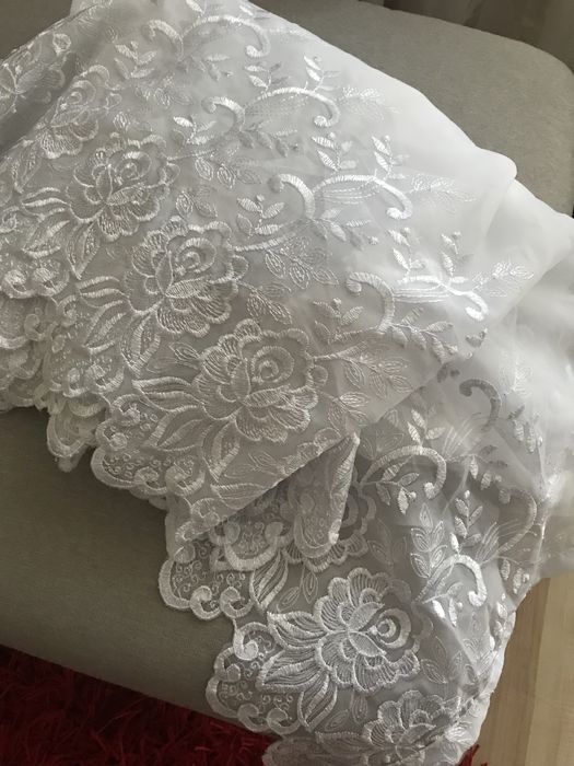 Biała haftowana  firanka 150-230 cm