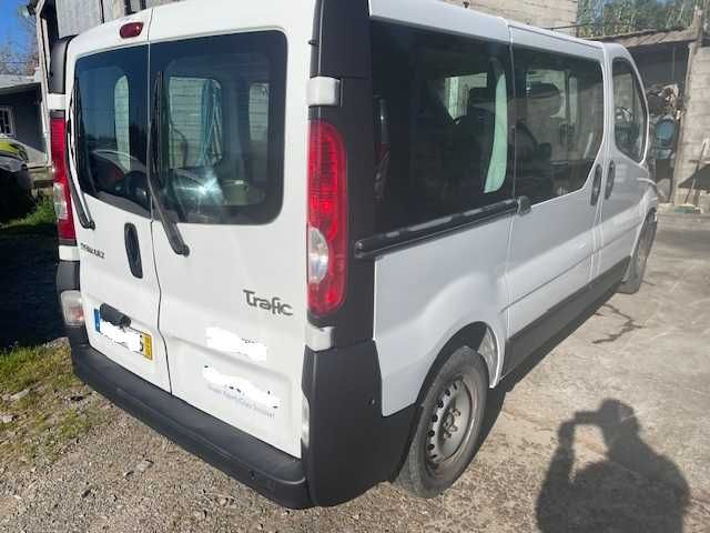 Renault Trafic 2.0 dci 9 lugares