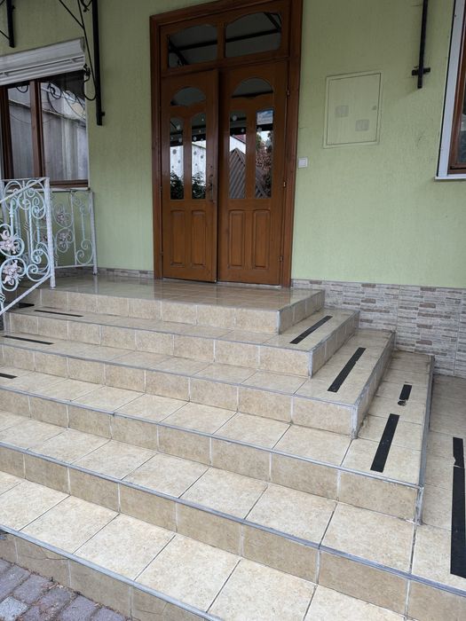 Здається будинок подобово/довгостроково