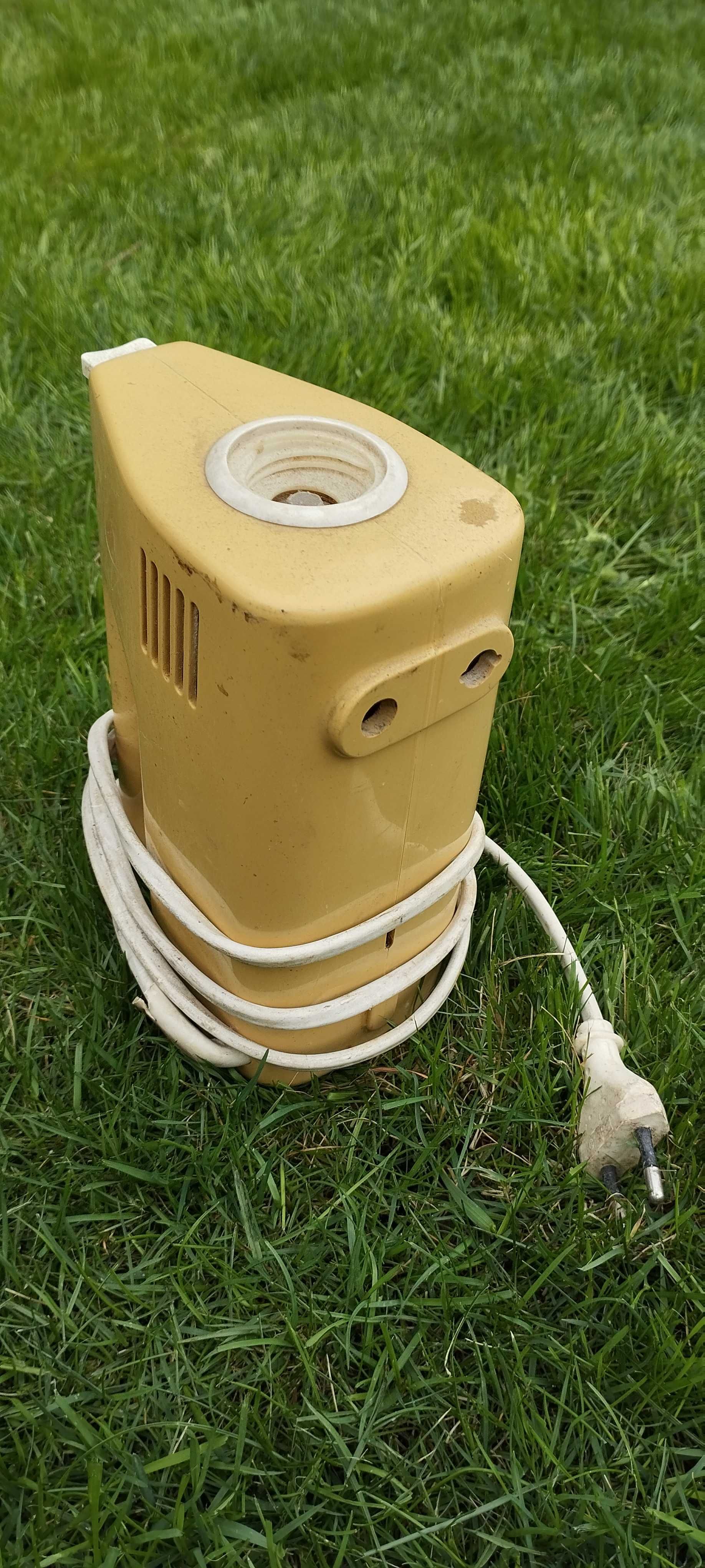 Mikser elektryczny z  DDR -NRD. Model 28 rg