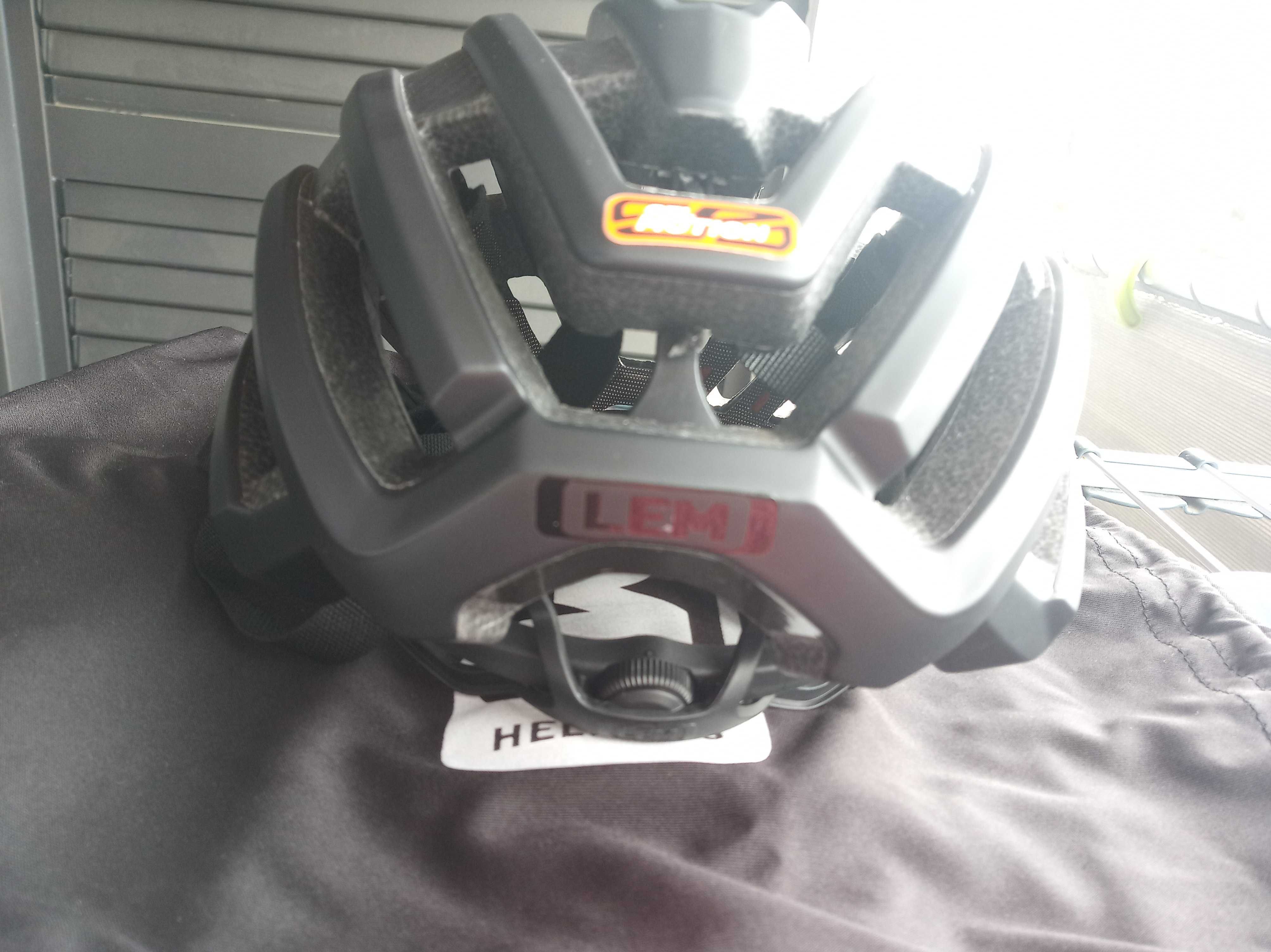 Capacete ciclismo Carbono LEM Motiv Air - Preto - Tamanho S