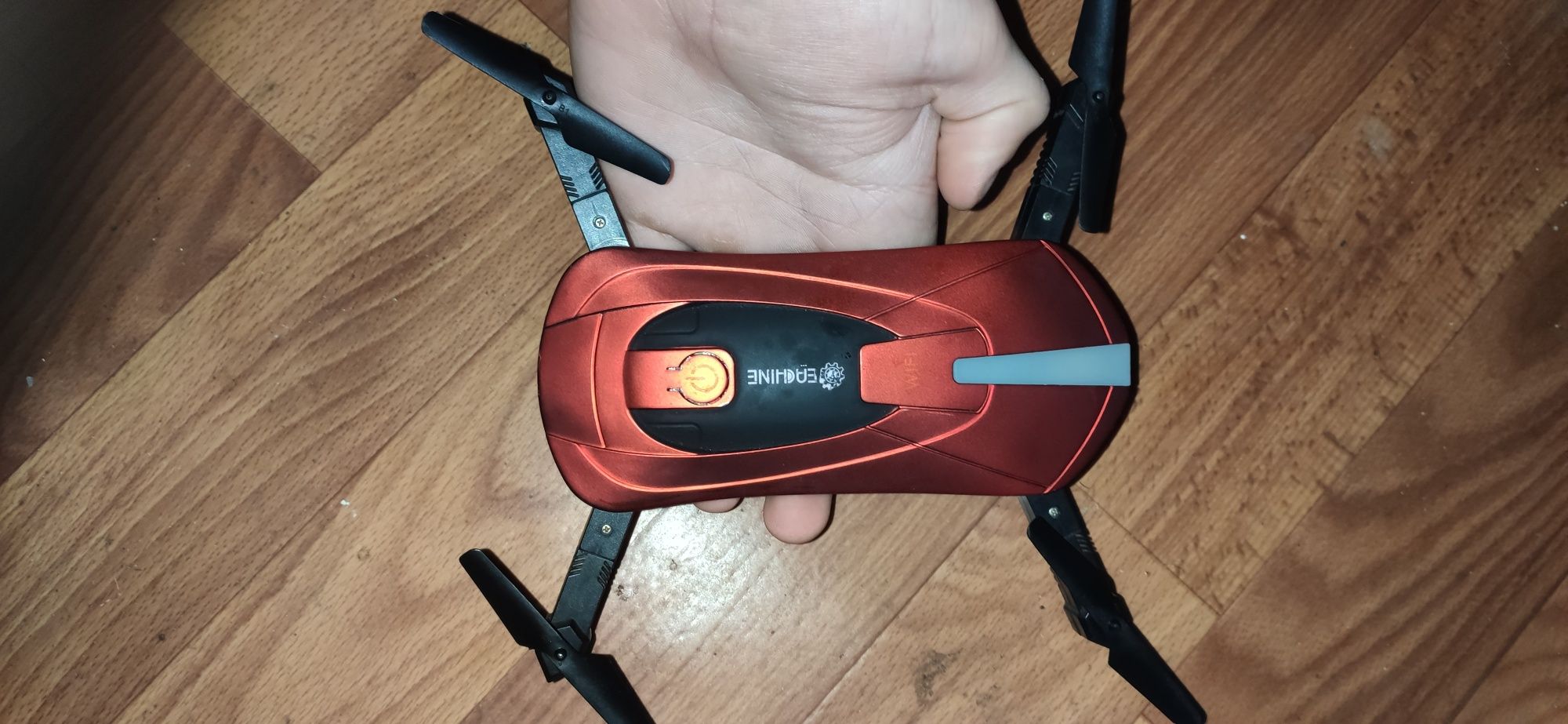 Продам дрон Eachine E-52TX