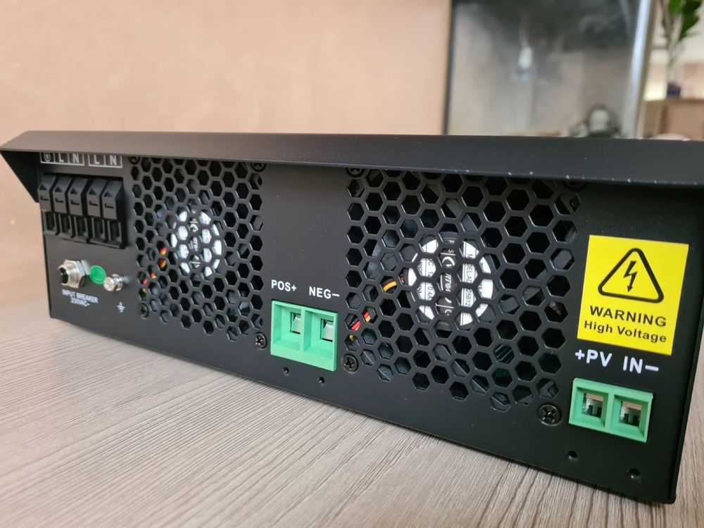 Гібридний інвертор на сонячні панелі VMII Plus 5.5KW 5.5 кВт 48в