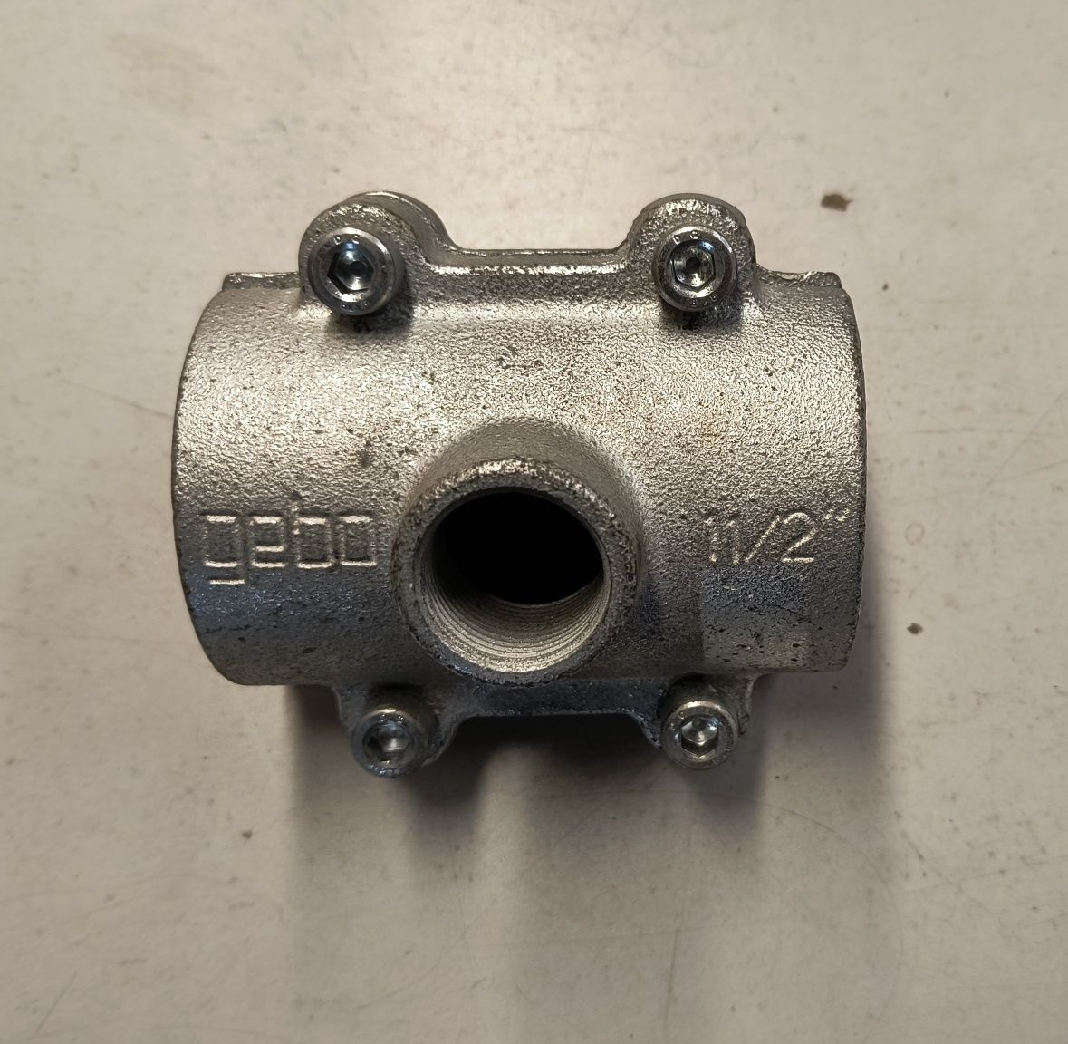 Obejma montaż. Gebo ANB 6/4"x3/4" do rur stalowych