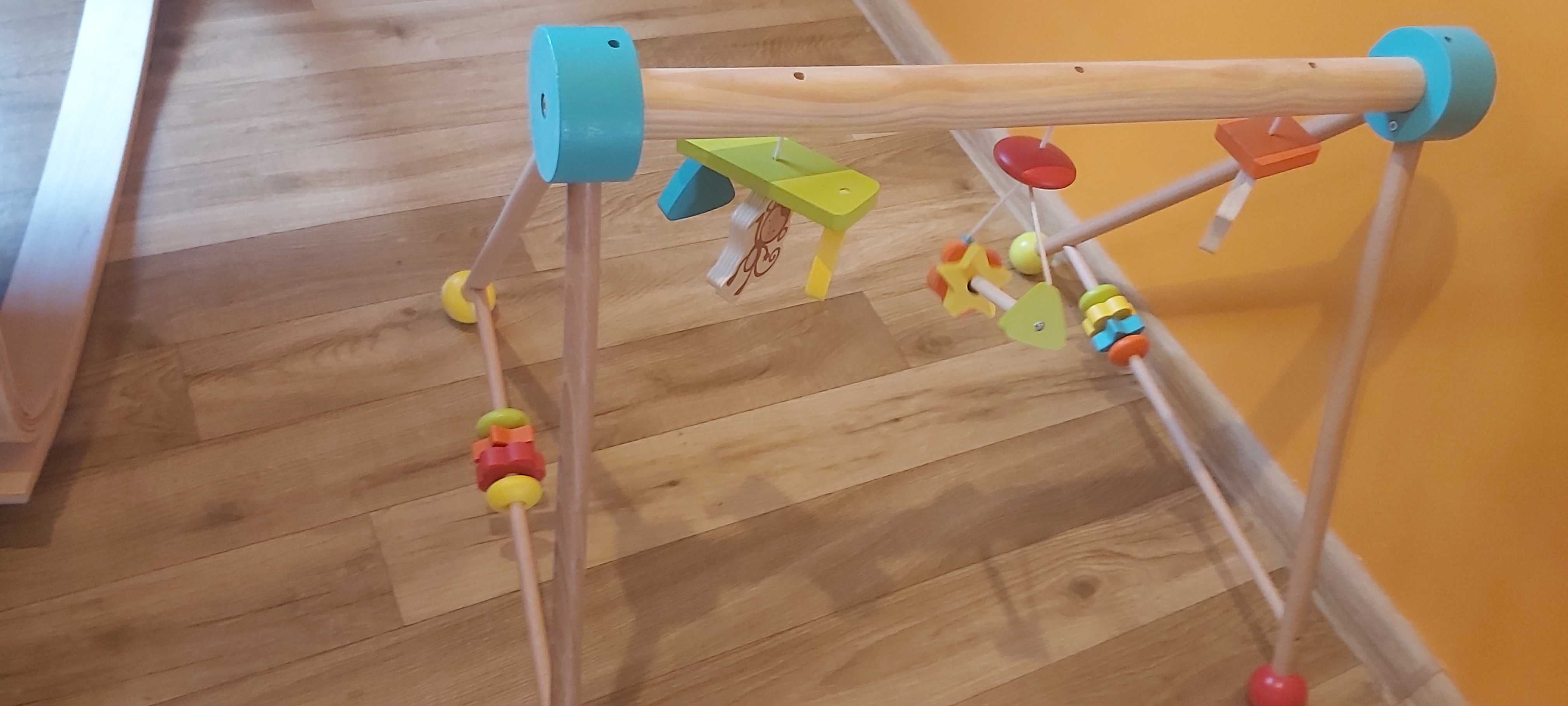 Playtive Drewniany stojak z zabawkami dla niemowląt