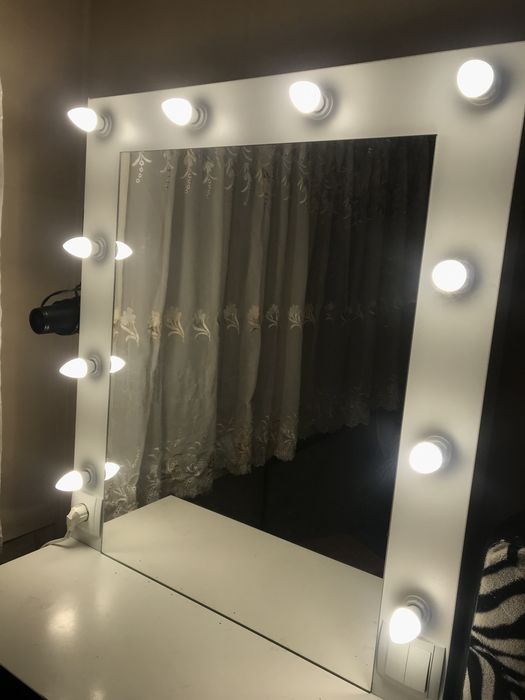 Гримерное зеркало