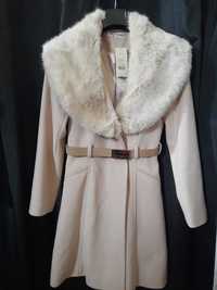 Пальто британского бренда Miss Selfridge