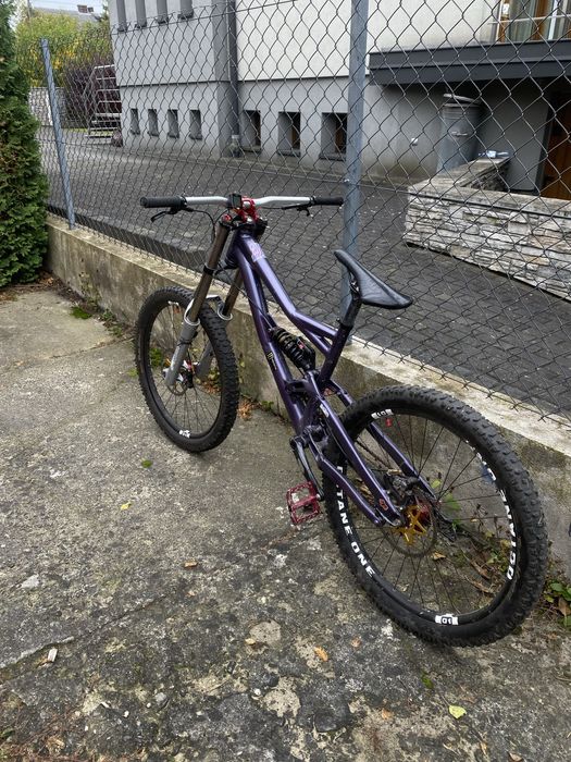 Specialized Status 1 /Marzocchi 888/Saint/Hope/DH/FR