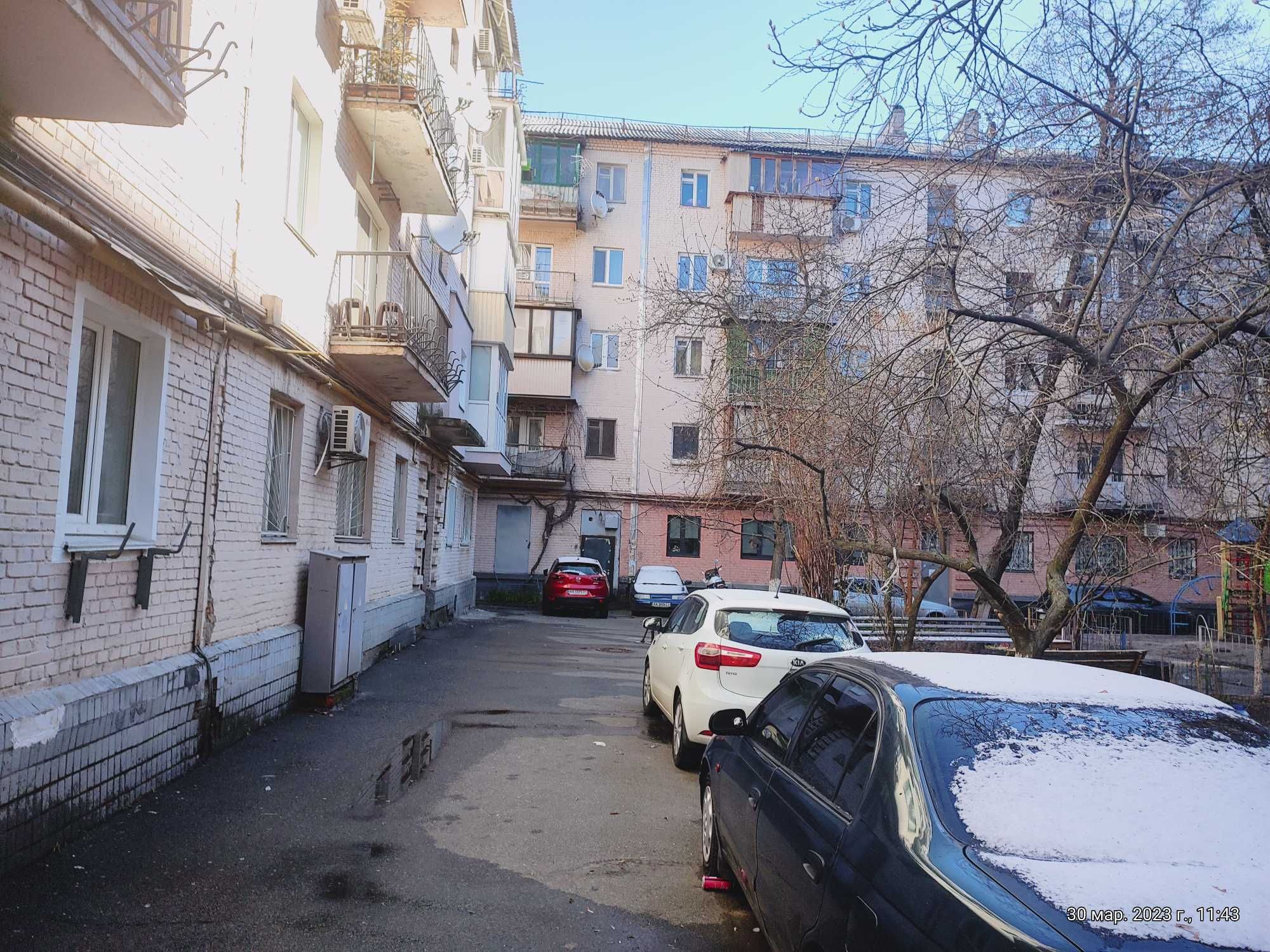 3комн Подол Набережно - Крещатицкая 3а Хрущевка 56м Этаж 2из5 кирпичн
