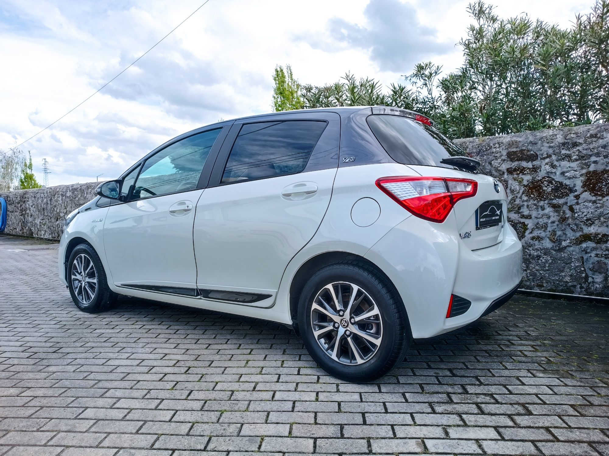 Toyota Yaris Híbrido 20 Year Square Collection Nacional