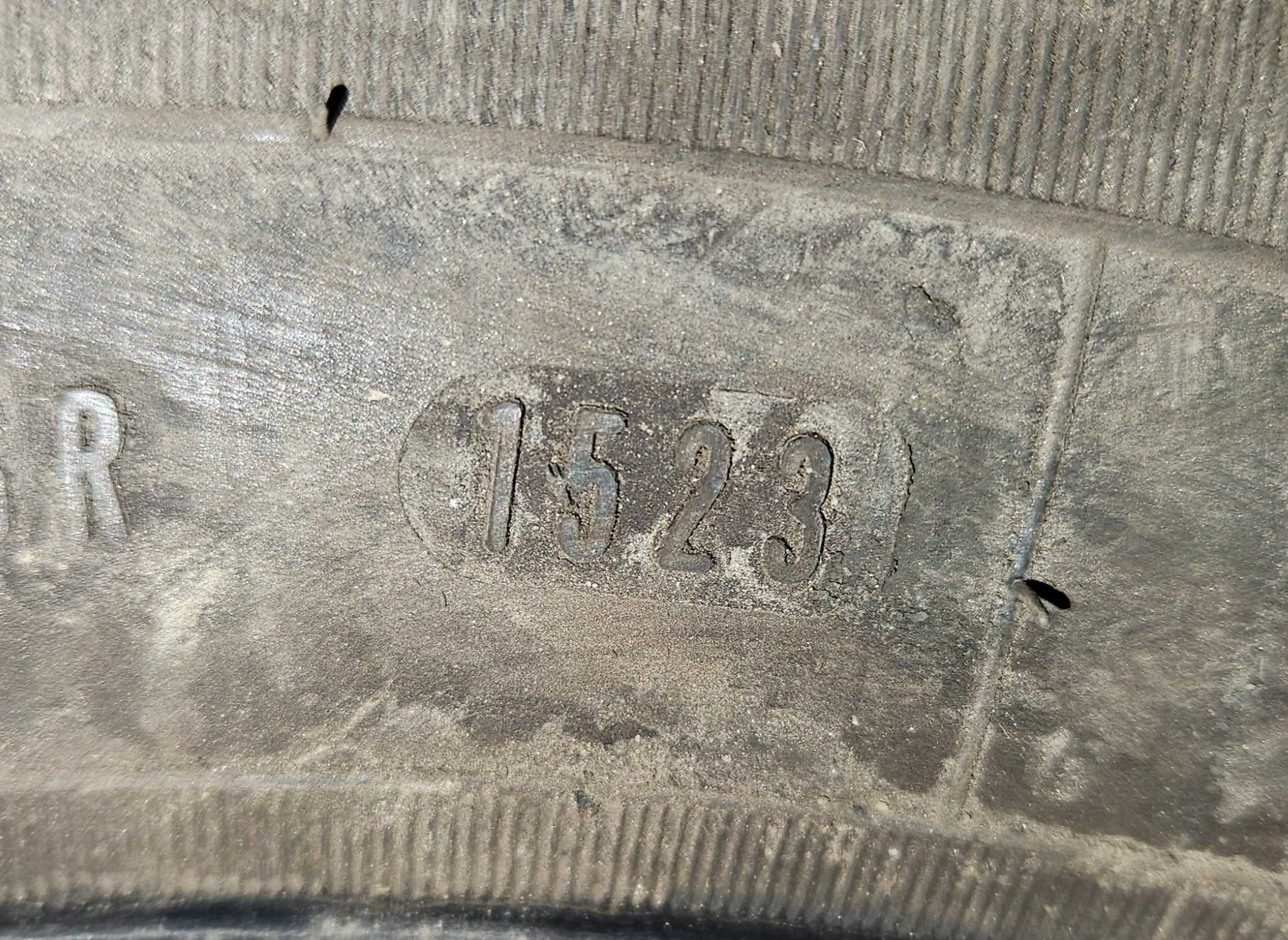 Opony wielosezonowe Dębica Navigator 3 - 195/65 R15  / 4x 2023