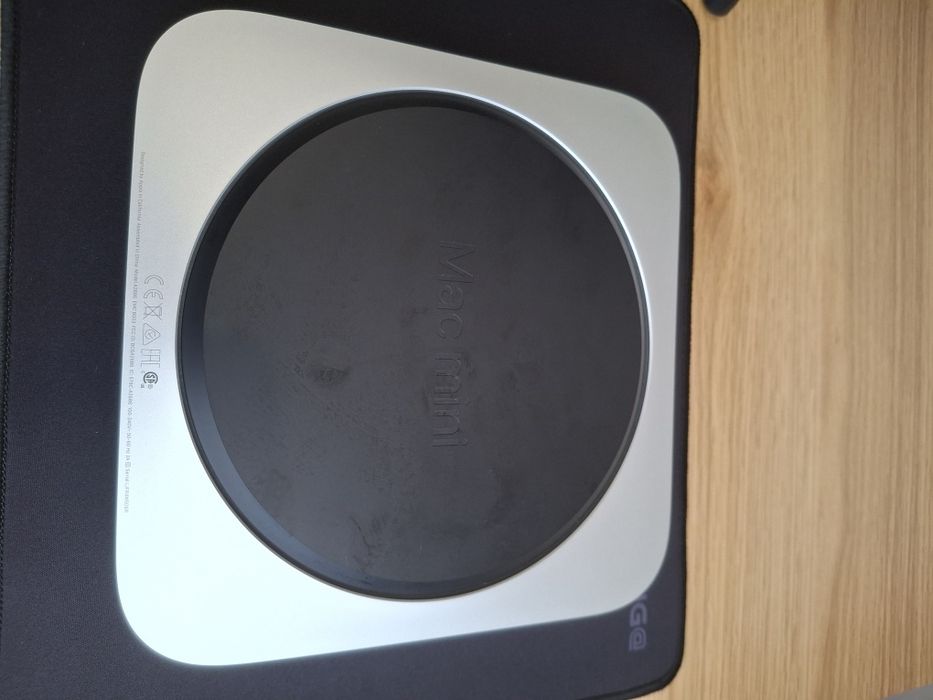 Mac mini M2 em perfeito estado.