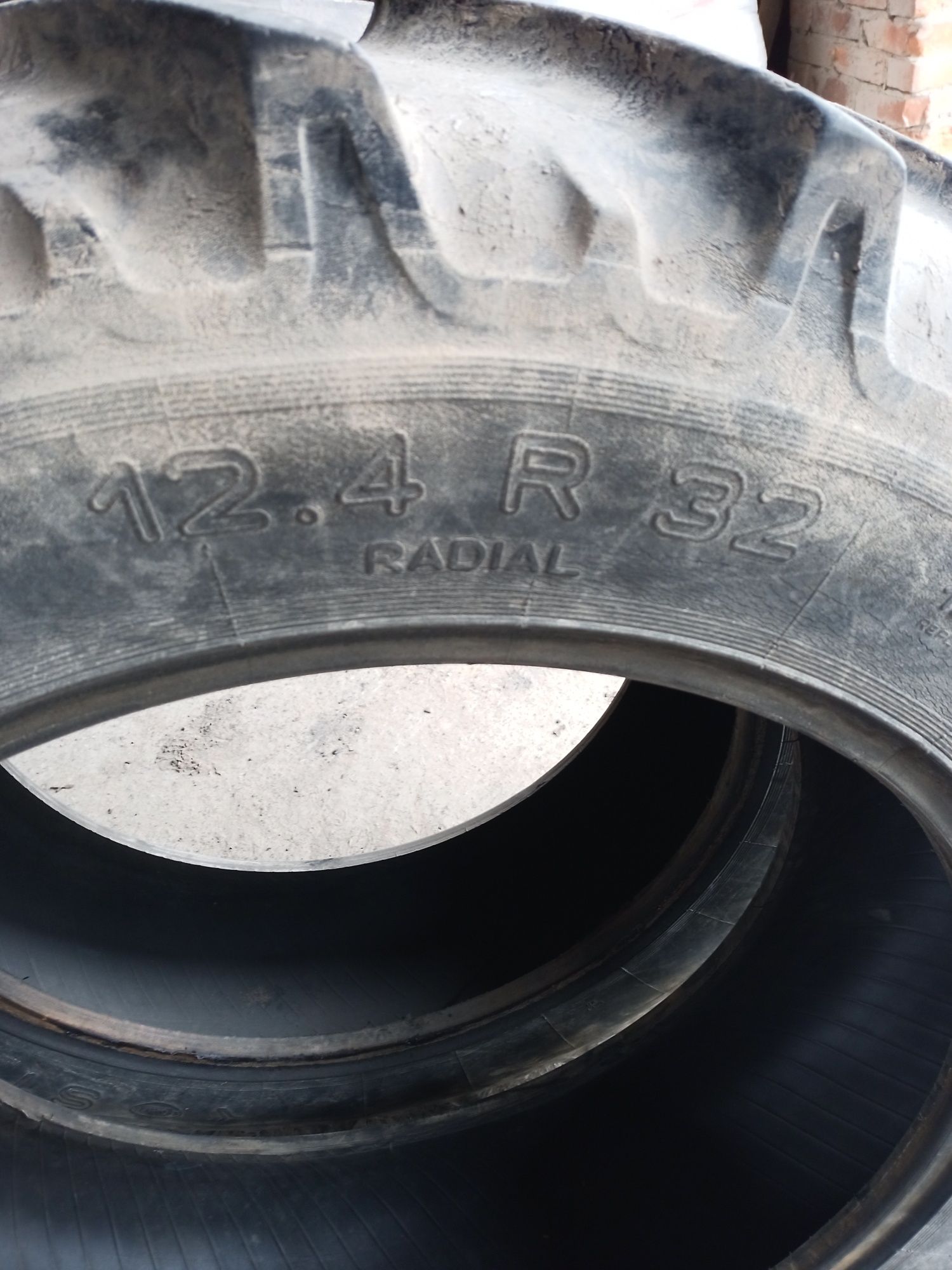 Opony rolnicze Stomil 12.4 r 32