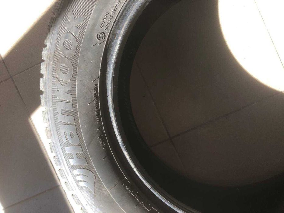Зимние шины Hankook 225/60 R17-2 шт.