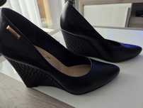 Buty skórzane rozmiar 37 koturny