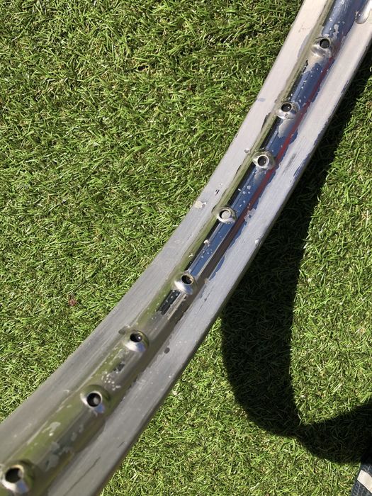 aro 21x1.40 com pneu