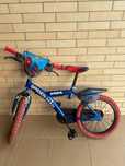 Bicicleta infantil Spider-Man-bom estado