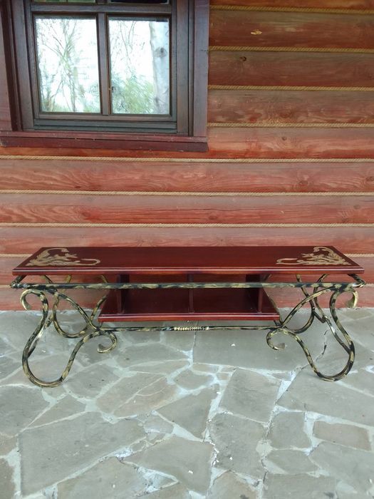 Подставка под телевизор ручной работы