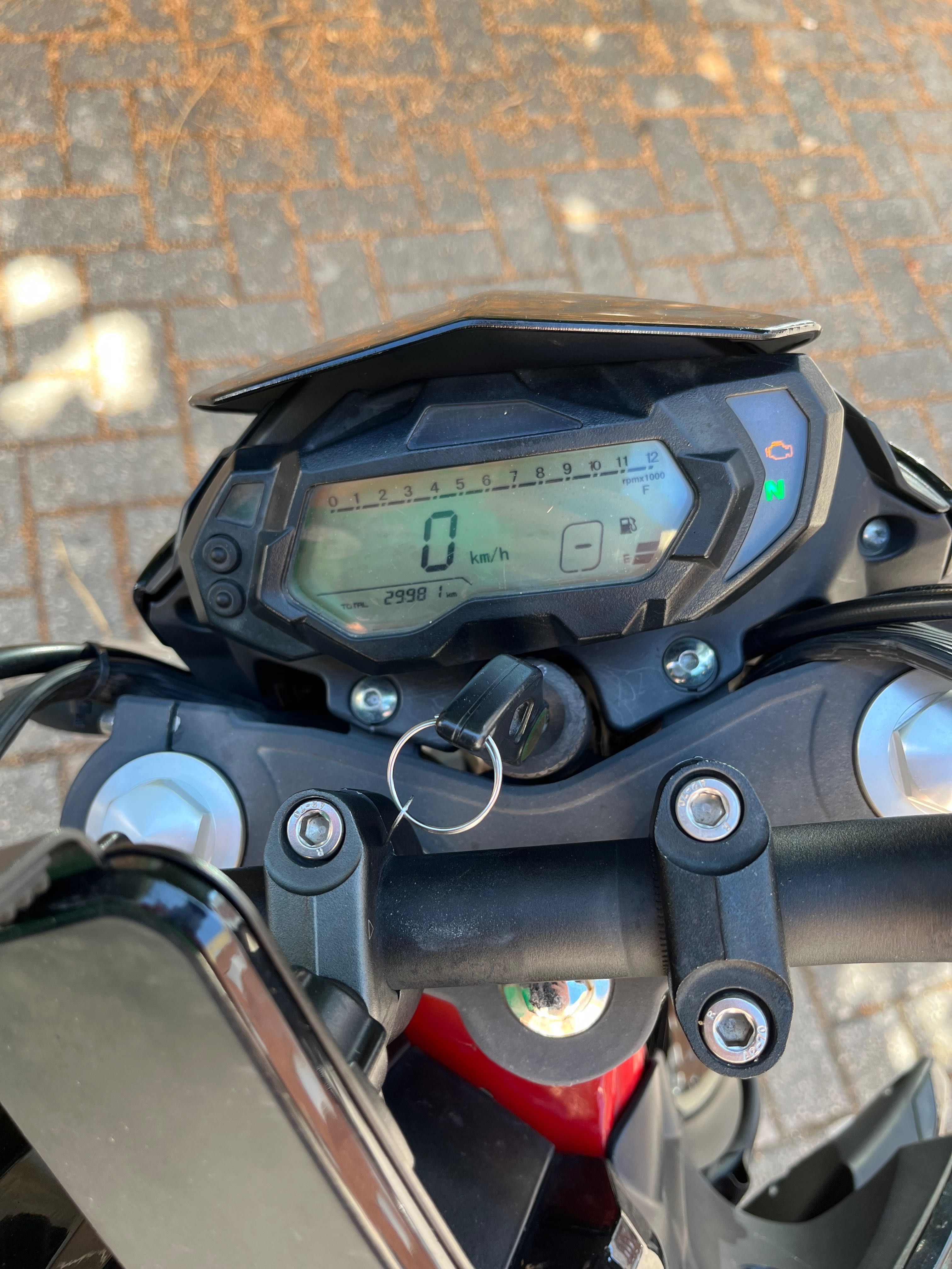 Benelli BN 125, 2023 em otimo estado + suporte pra telemovel