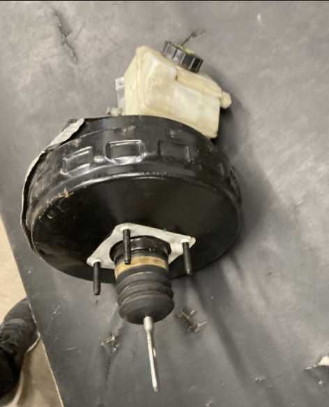 Вакуумний підсилювач тормозів Volvo XC90 31273675