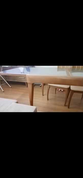 Mesa extensível com 6 cadeiras