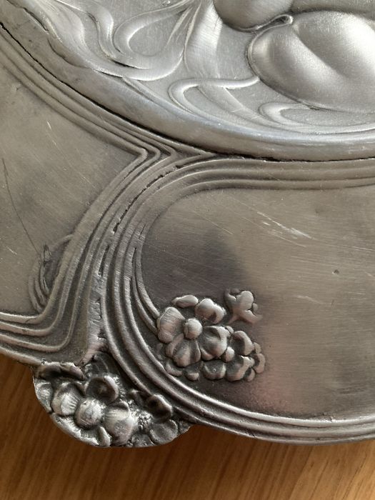 Cynowa patera, taca z cyny Art Nouveau, cyna 92%