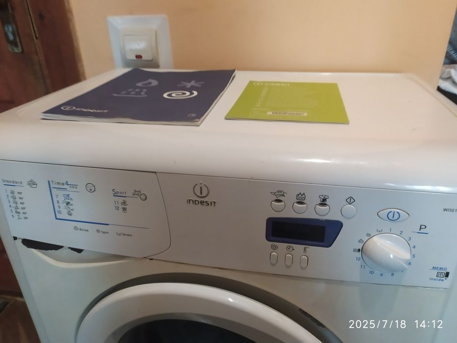 Пралка Індезіт на запчастини