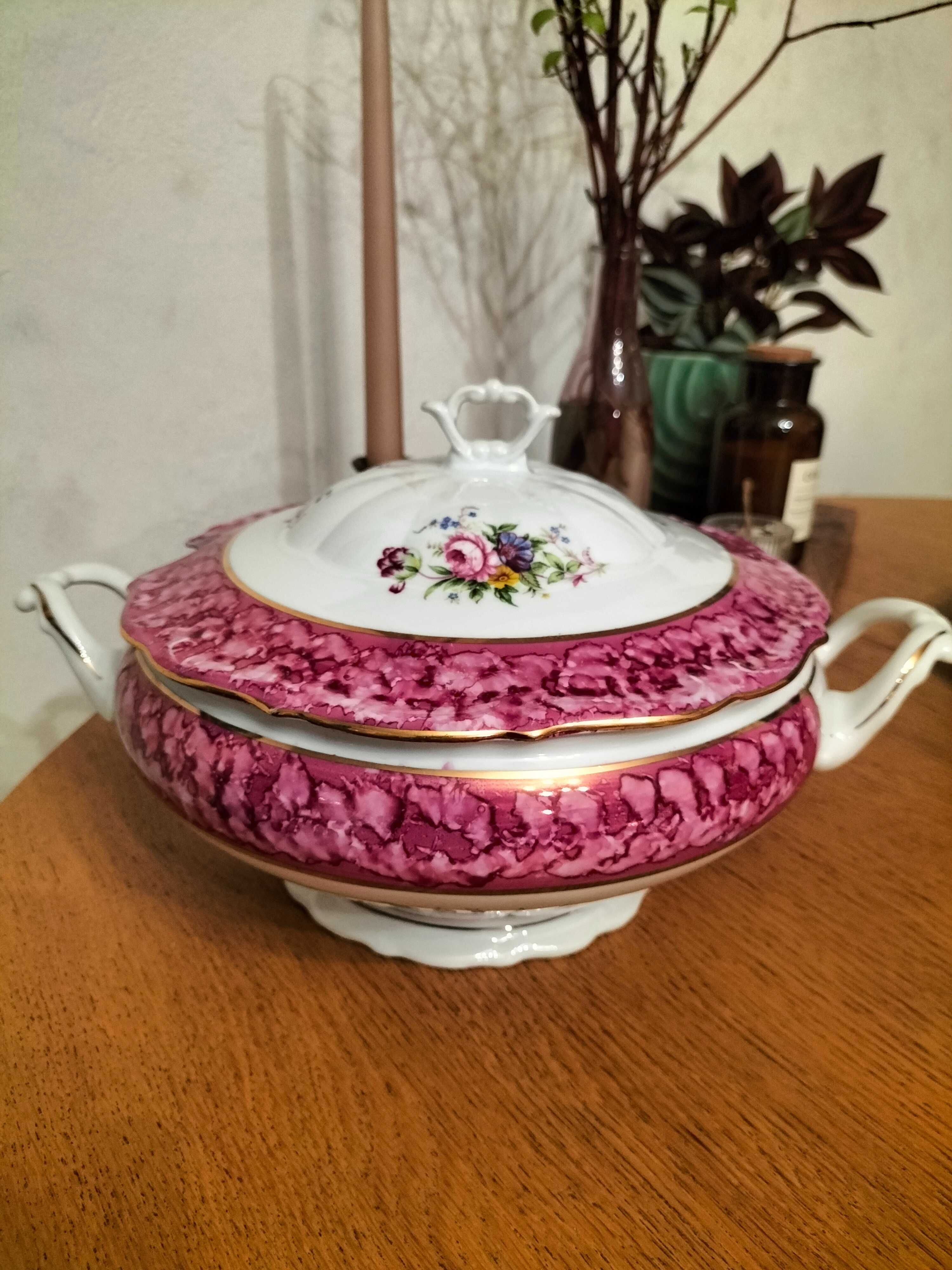 Porcelana na 24 osoby Chodzież