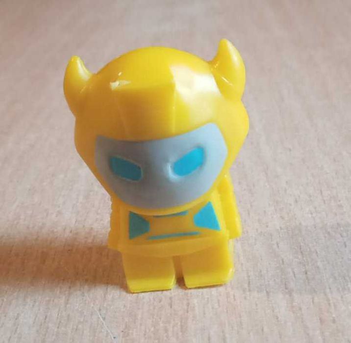 Figurka Transformers wys. 4cm